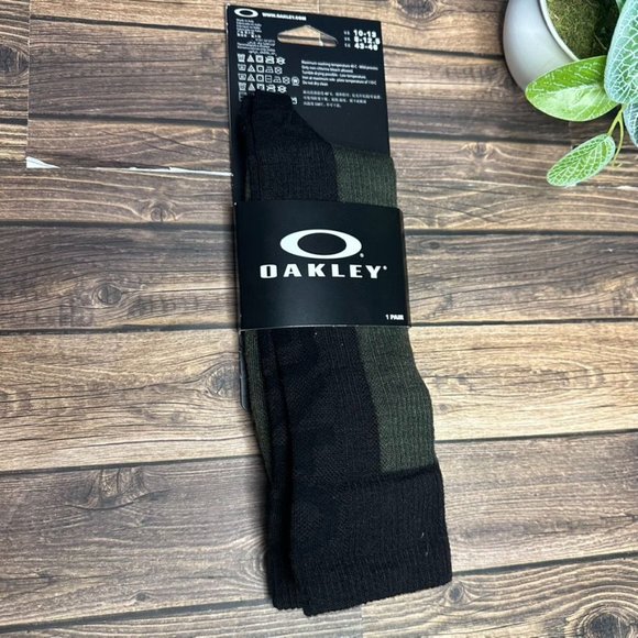 NWT Oakley Adapting RC Long Socks Size Large (Black Green) *Unopened* Unisex - Picture 2 of 8